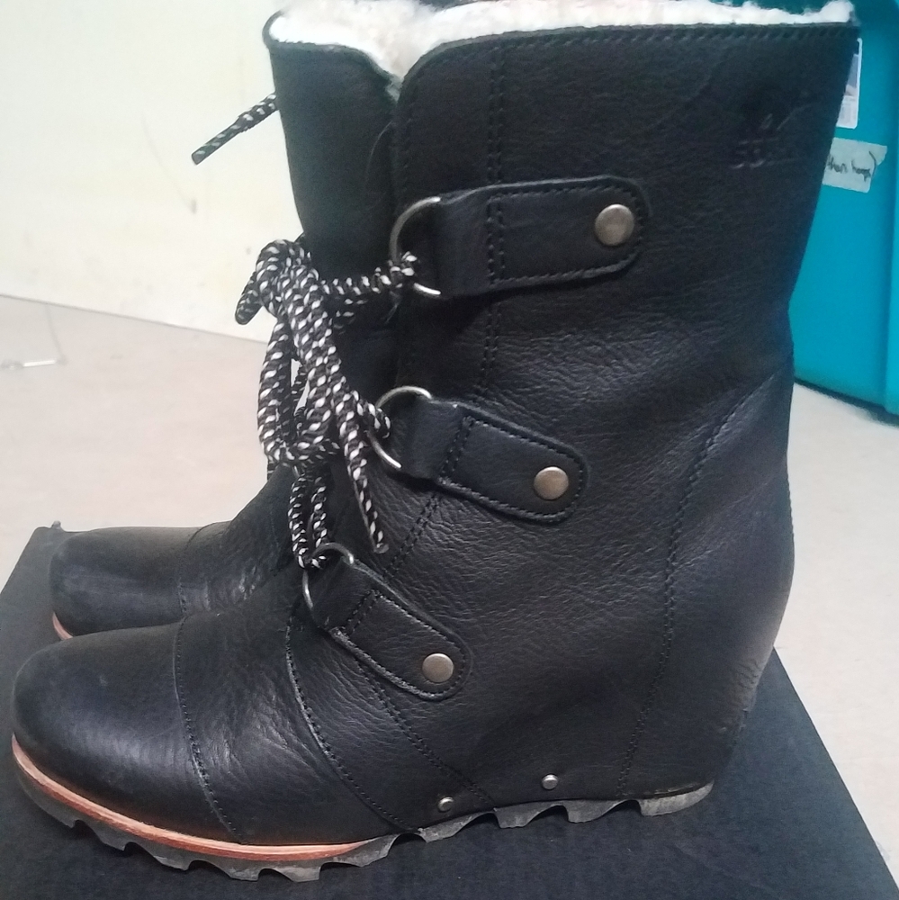 Sorel Joan of Arctic wedge shearling lined